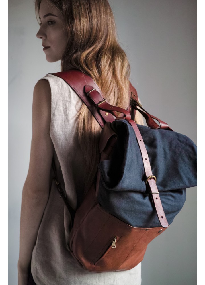 Холщовый рюкзак-скрутка с деталями из натуральной кожи